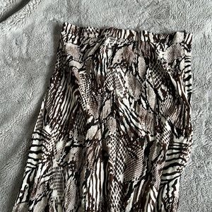 Aritzia Wilfred midi skirt